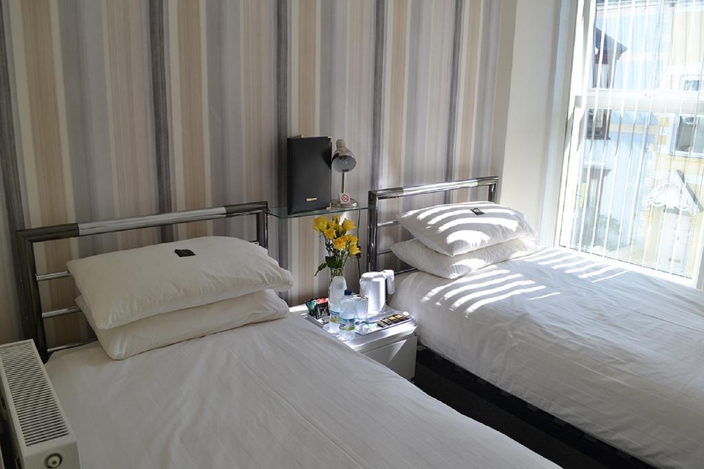 White Rose Guest House Тенби Номер фото